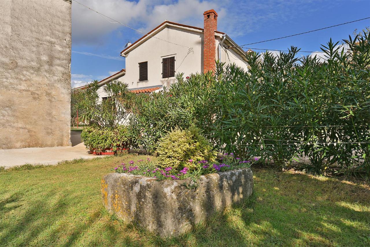 Вілла House Monteci 1378 Galizana Екстер'єр фото