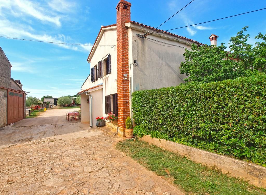 Вілла House Monteci 1378 Galizana Екстер'єр фото